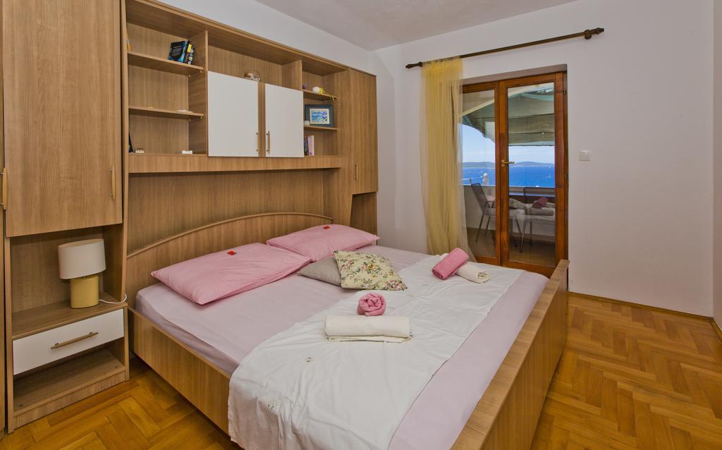 Apartments Ivusic Хвар Экстерьер фото